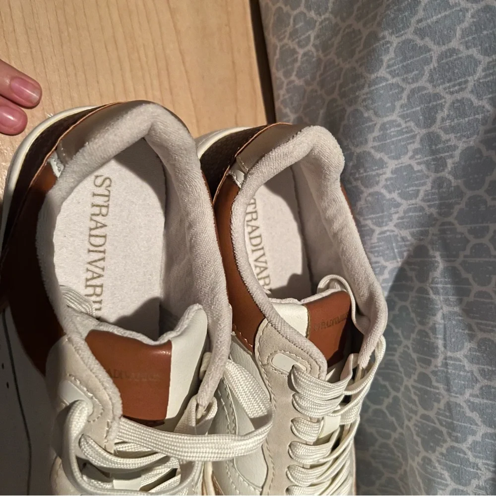 Stradivarius Brown Beige Sneakers 🤎 - Picture 2 of 11